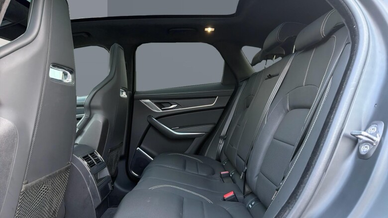 Jaguar F-Pace 2.0 D200 R-Dynamic HSE Black 5dr Auto AWD Diesel Estate